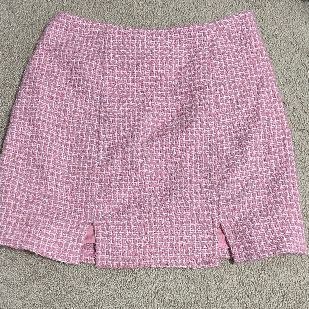 Elegant Pink Tweed Skirt